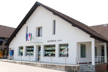 NAPIS KNJIŽNICA RAKEK 05 FOTO LJUBO VUKELIČ